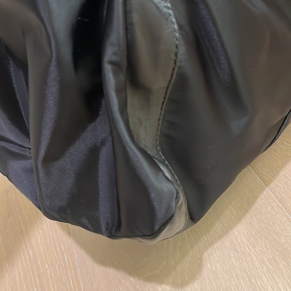 Large Chanel bag - Picture 3 of 12